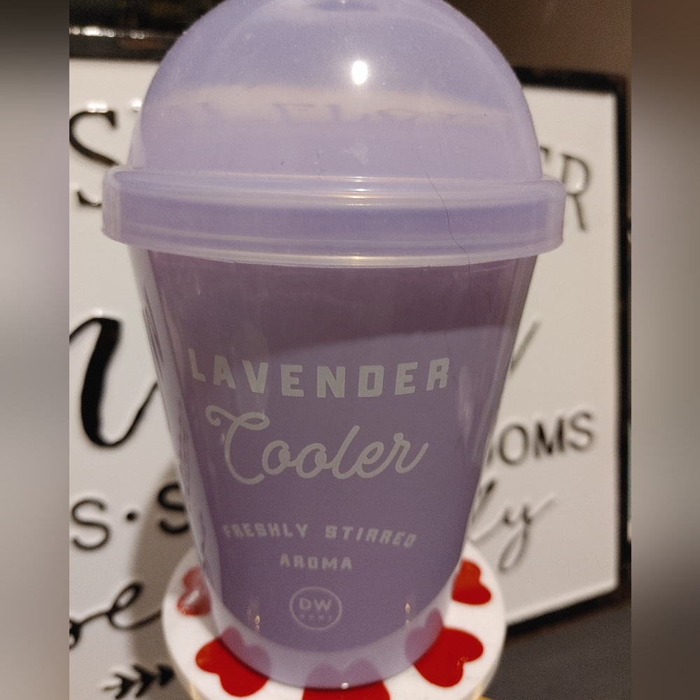 DW 1 WICK 11.2 OZ CANDLE LAVENDER COOLER BRAND NEW